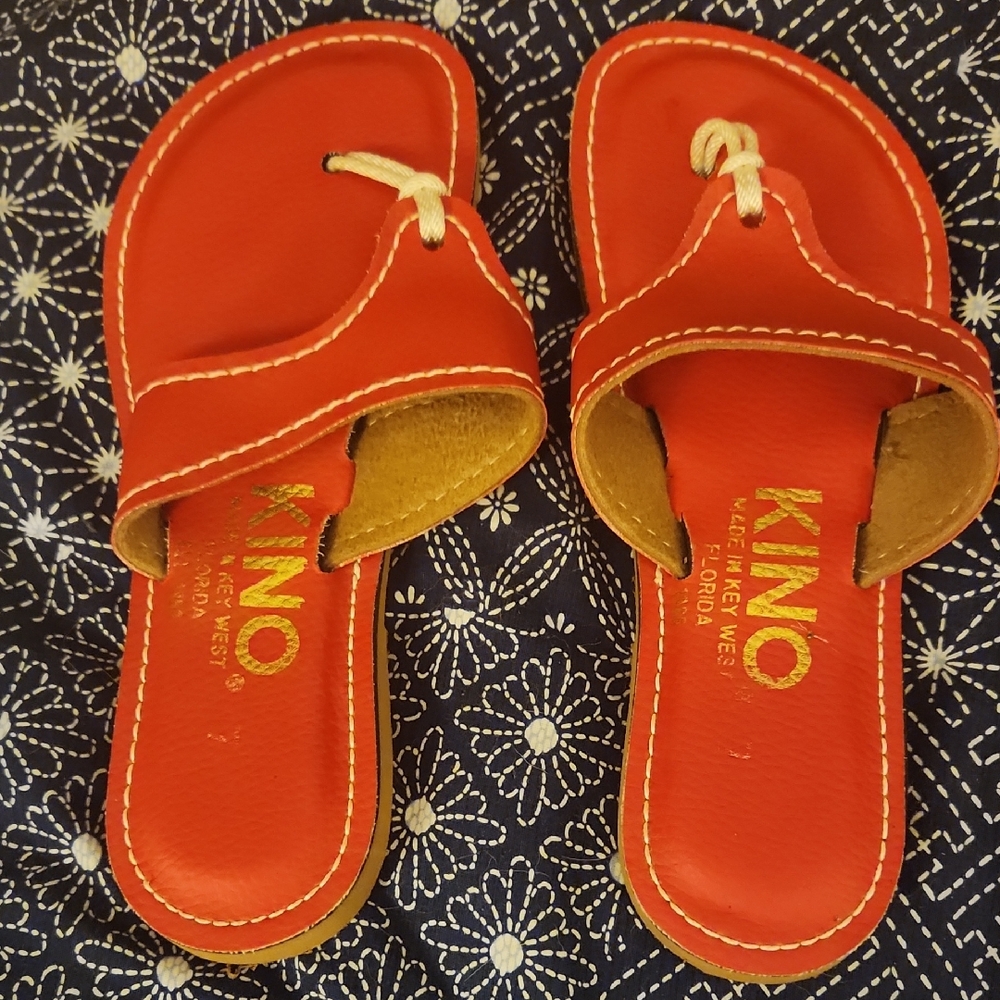 Kino Women's Red Sandals